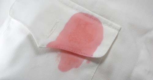 A Short Guide To Laundry Stain Removal