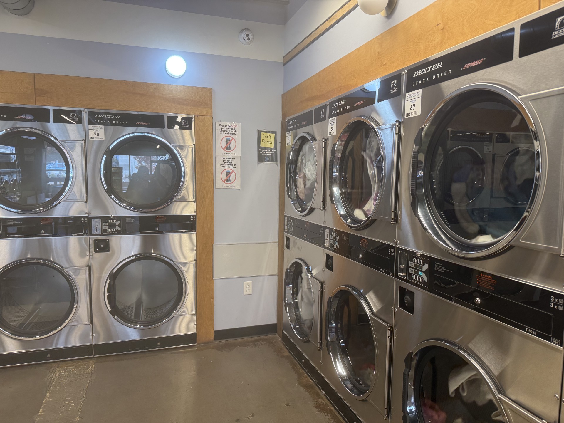 Laundry Lounge Laundromat In Colorado Springs Pc