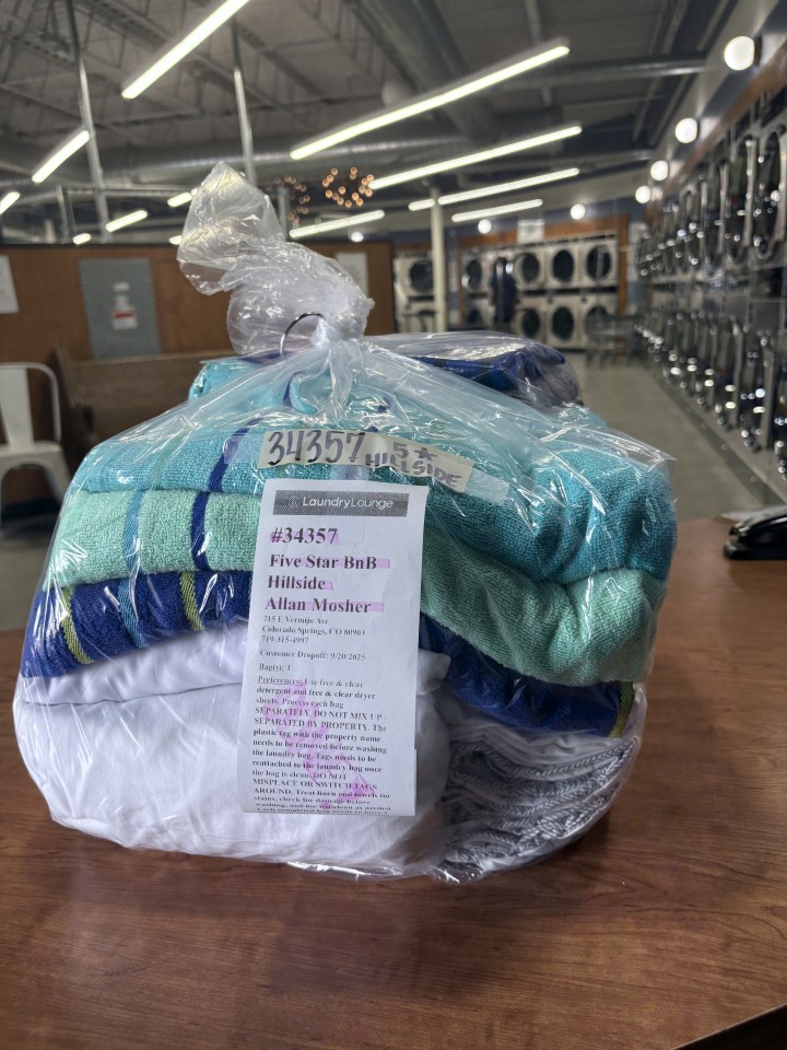 Laundry Lounge laundry facility in Colorado Springs