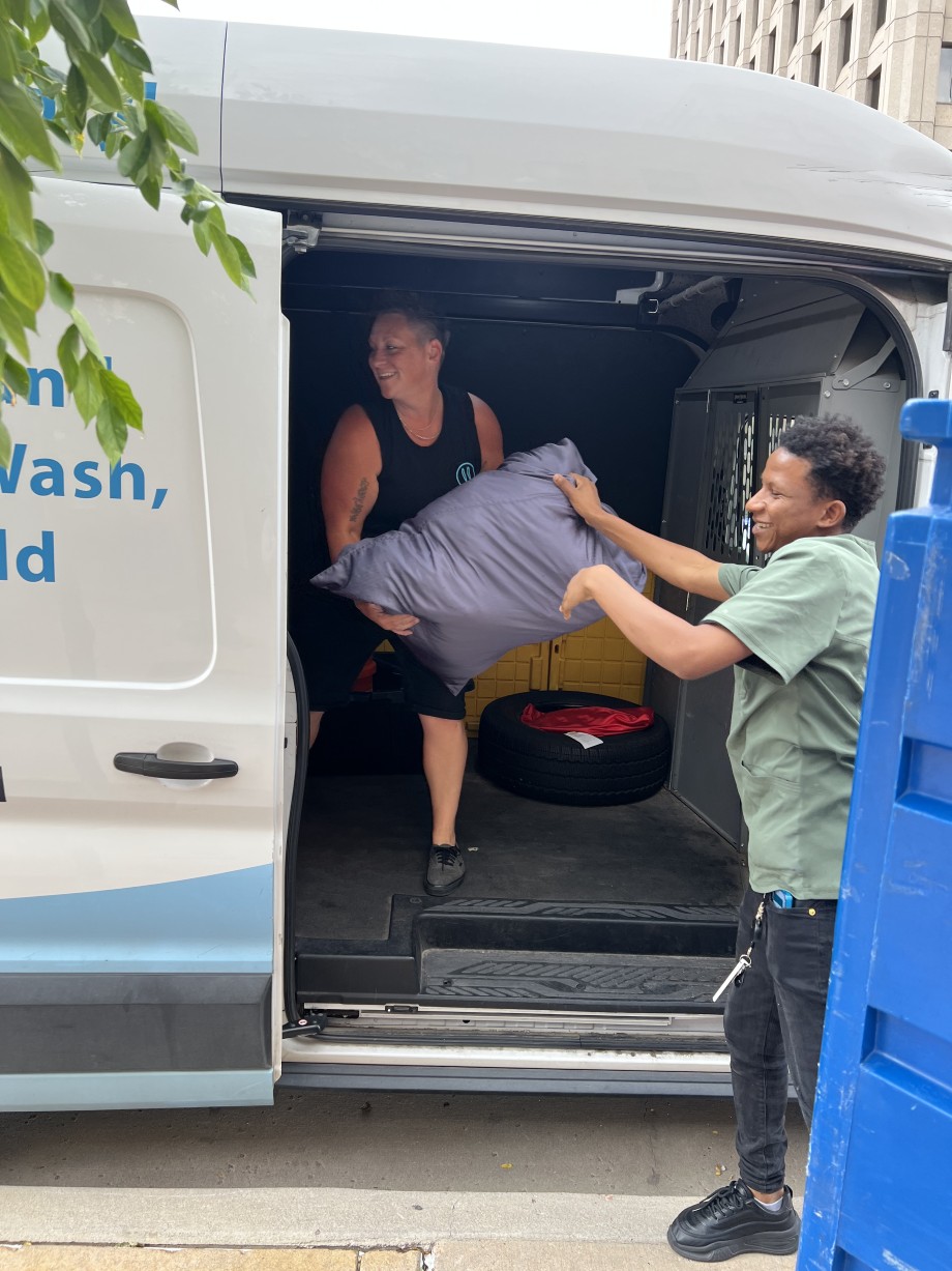 Recurring linen and uniform laundry pickup service in Colorado Springs